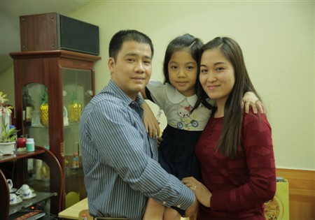 Ngọn lửa tình thương xua tan nỗi lo bệnh tật 1 Ngọn lửa tình thương xua tan nỗi lo bệnh tật 1