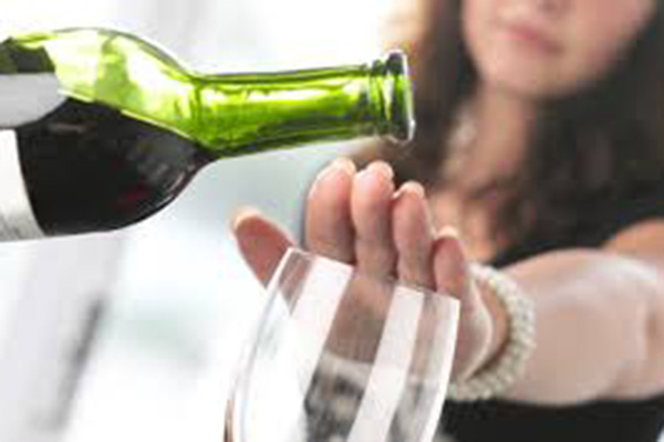 Tránh xa rượu và thuốc giảm đau 1