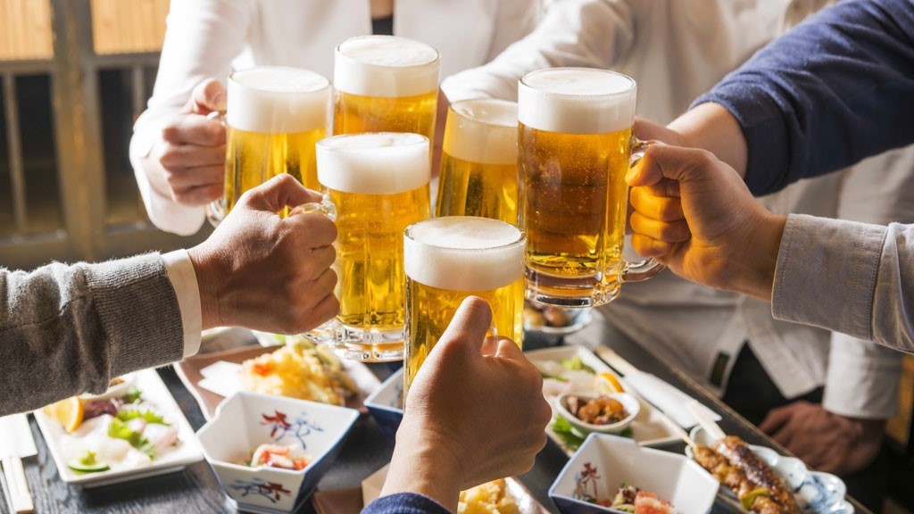 Việt Nam - “cường quốc” tiêu thụ rượu bia của thế giới 1