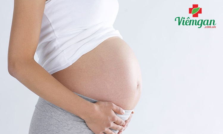 Mẹ bị viêm gan B có lây truyền cho con? 1 Mẹ bị viêm gan B có lây truyền cho con? 1