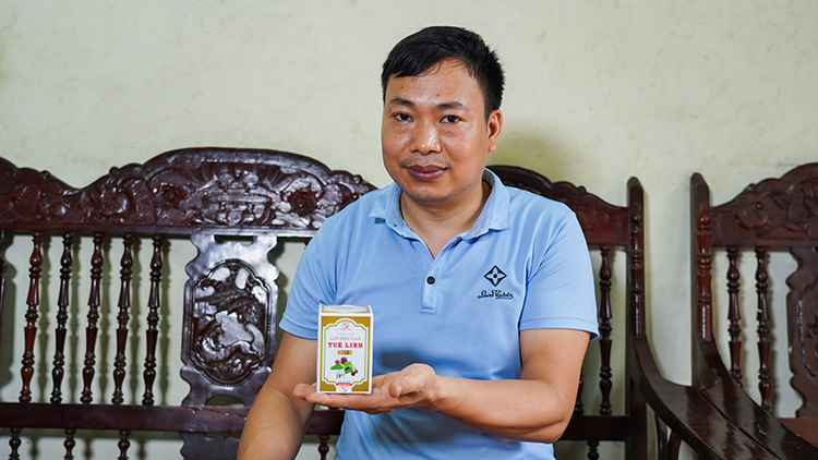 Thêm một người bị  